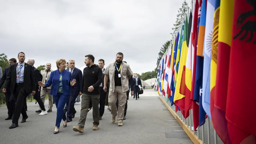 epa11411941 Ukraine's President Volodymyr Zelensky (C-R) and Swiss Federal President Viola Amherd (C-L) walk after delivering a press statement during the Summit on Peace in Ukraine, in Stansstad near Lucerne, Switzerland, 15 June 2024. International heads of state gather on 15 and 16 June at the Buergenstock Resort in central Switzerland for the two-day Summit on Peace in Ukraine. EPA/MICHAEL BUHOLZER / POOL EDITORIAL USE ONLY