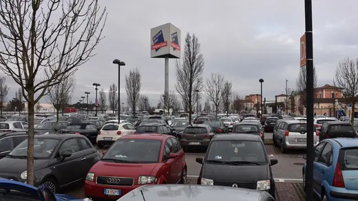 COLUCCI - DINO TOMMASELLA - NOVENTA DI PIAVE - SALDI OUTLET - PARCHEGGI E LAVORI
