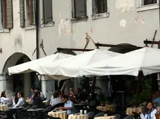 ANTEPRIMA Udine 02-06-2010 gente in città