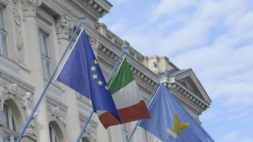 Il Palazzo della Giunta regionale in piazza Unità