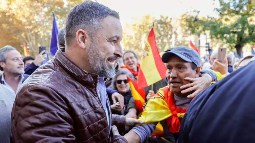 epa10982207 The leader of Spanish far-right party Vox, Santiago Abascal (L), participates in a rally to protest against the government's decision to grant amnesty to Catalan separatist leaders, in downtown Madrid, central Spain, 18 November 2013. The deal struck with Junts Per Cat (JPC) (Together for Catalunya, in Catalonian) has allowed Spain's Prime Minister Pedro Sánchez to form a new minority coalition government following an inconclusive election in July. Junts is a group bent on achieving independence for the northeastern region of Catalonia and is headed by Carles Puigdemont, who fled Spain after leading an illegal secession bid in 2017 that brought the country to the brink. EPA/JUANJO MARTIN