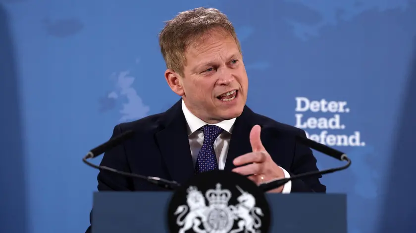 epa11078996 British Defense Minister Grant Shapps delivers a speech in central London, Britain, 15 January 2024. British Secretary of Defense Grant Shapps delivered a speech on the UK's air strikes in Yemen while British Prime Minister Rishi Sunak is expected to make a statement in the House of Commons later on 15 January. The US and Britain carried out military strikes on several Houthis-controlled sites in Yemen in response to recent Houthis attacks on ships in the Red Sea. EPA/ANDY RAIN