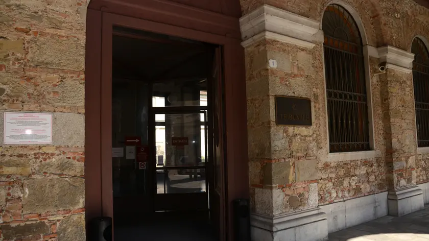 Udine 9 Aprile 2015 tribunale Telefoto Copyright Petrussi Foto Press - TURCO