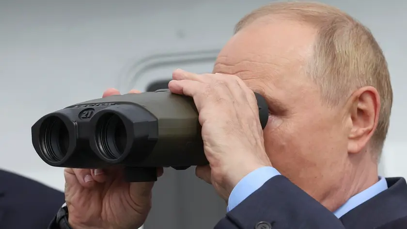 epa11583757 Russian President Vladimir Putin inspects the progress of the shipyard construction during a boat ride in Promezhuchnaya Bay in Vladivostok, Russia, 04 September 2024. Vladimir Putin visits Russia Far Eastern Federal district to attend the Eastern Economic forum in Vladivostok. EPA/ALEXANDER KAZAKOV/SPUTNIK/KREMLIN POOL MANDATORY CREDIT