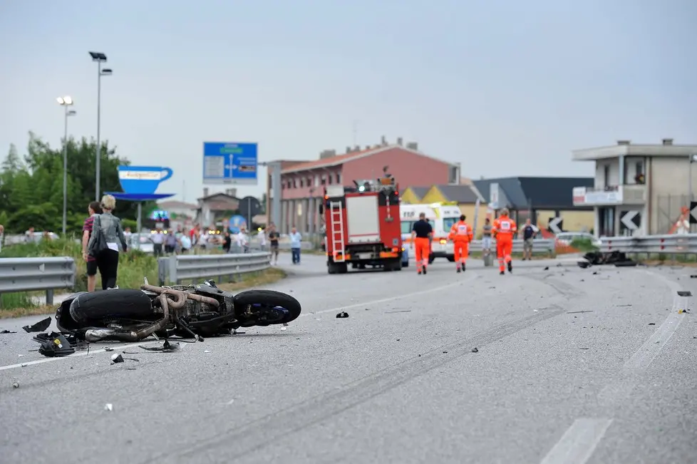 Gemona 22 giugno 2014 Incidente mortale tra due moto ed un auto. Copyright Foto Petrussi / Ferraro Simone