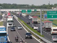 ANTEPRIMA traffico sulla milano-venezia nei pressi di latisana