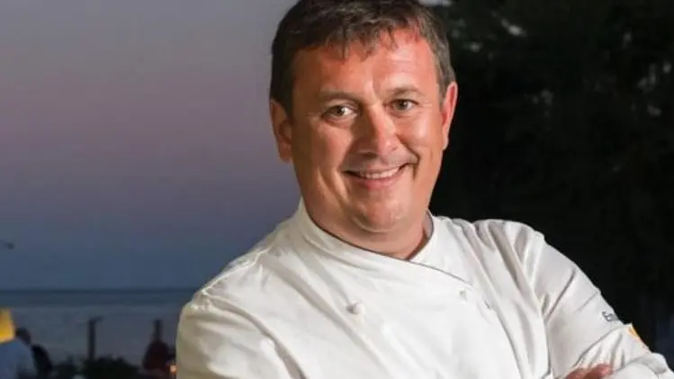 Lo chef stellato Emanuele Scarello