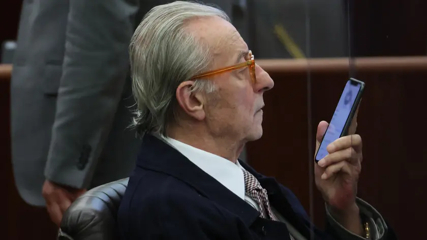 Vittorio Feltri nell’aula del Consiglio della regione Lombardia in occasione della prima seduta della nuova legislatura. Milano 15 Marzo 2023. ANSA / MATTEO BAZZI