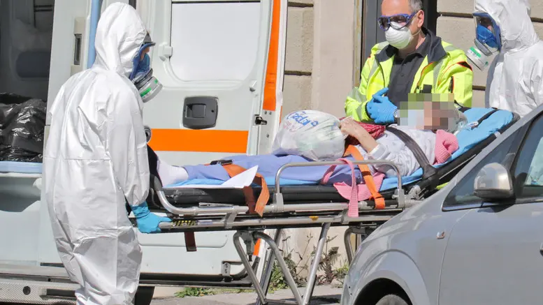 Lasorte Trieste 09/04/20 - Via del Molino a Vento, Casa di Riposo La Primula, Evacuazione Anziani Covid 19, Emergenza Coronavirus
