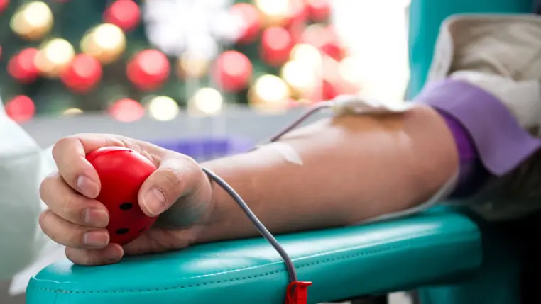 Le donazioni di sangue sono sottoposte a controlli giornalieri
