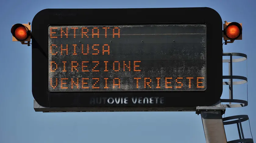 Udine 22 agosto 2015 Autovie Venete contro esodo. Copyright Foto Petrussi / Ferraro Simone