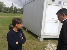 Debora Serracchiani (Presidente Regione Friuli Venezia Giulia) accanto ai moduli donati dalla Danieli S.p.A. di Buttrio agli agricoltori colpiti dal terremoto del 24 agosto - Amatrice (Rieti) 19/09/2016