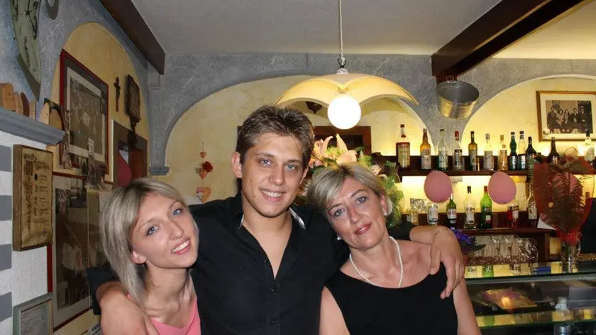 Paola Narduzzi con i figli Genny e Fabio