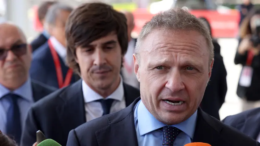 Il ministro dell’Agricoltura Francesco Lollobrigida incontra la stampa in occasione dell’apertura del Salone del Mobile. Milano 16 Aprile 2024 ANSA / MATTEO BAZZI