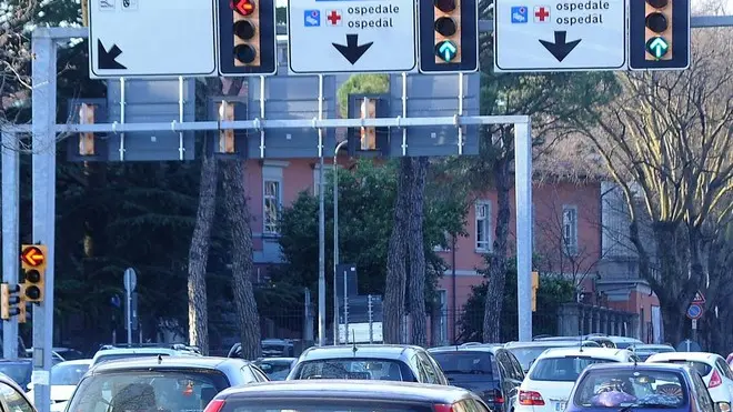 Udine 11 Marzo 2014. Traffico e degrado in Viale Trieste. Foto Copyright Petrussi Foto Press - Diego Petrussi
