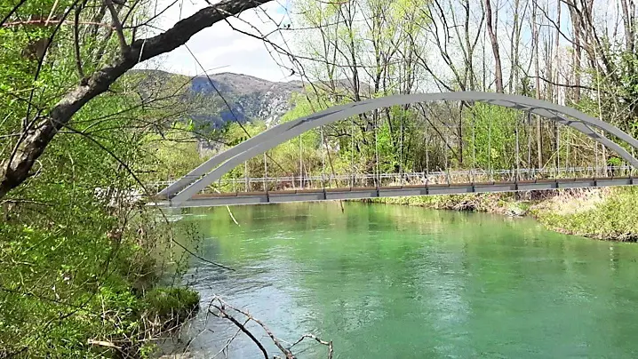 Il rendering della passerella sul Ledra che collegherà San Daniele a Majano