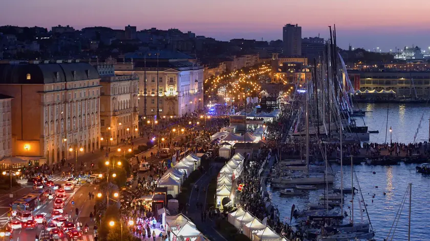 Trieste aspetta la Barcolana (Francesco Bruni)
