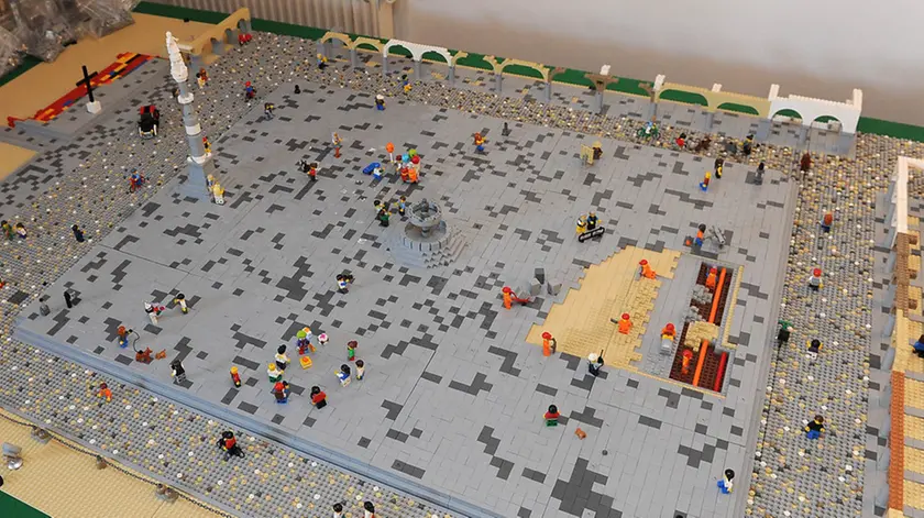 Remanzacco 28 Luglio 2015. Piazza San Giacomo con il Lego ad Orzano. © Foto Petrussi - Diego Petrussi