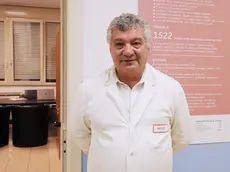 Il primario del pronto soccorso del Policlinico di Bari Vito Procacci, a Bari, 22 ottobre 2023. Procacci è stato tra i tre primari multati dall'ispettorato del lavoro per gli eccessivi straordinari del personale durante l'emergenza Covid. ANSA / Donato Fasano