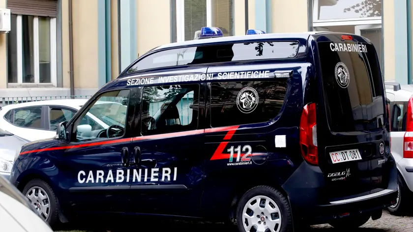 I carabinieri della sezione investigazioni scientifiche davanti all'istituto di medicina legale, dove e' in corso l'autopsia sul corpo di Giulia Tramontano, la 29enne incinta di 7 mesi uccisa a Senago, nel Milanese, dal compagno Alessandro Impagnatiello, Milano, 09 giugno 2023. ANSA/MOURAD BALTI TOUATI