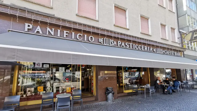 Il panificio - pasticceria De Luisa in viale Palmanova a Udine