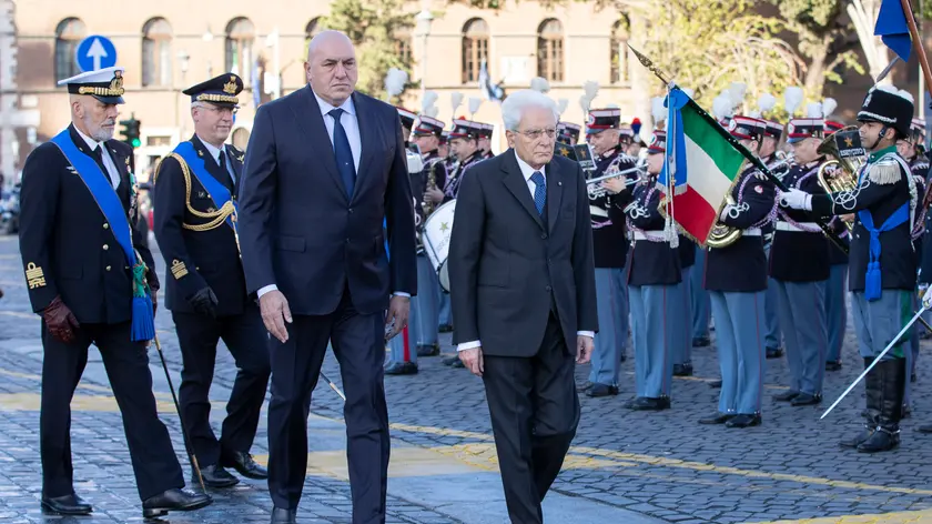 Il Presidente della Repubblica Sergio Mattarella in occasione della deposizione di una corona d’alloro sulla Tomba del Milite Ignoto nella ricorrenza del Giorno dell’Unità Nazionale e Giornata delle Forze Armate (foto di Francesco Ammendola - Ufficio per la Stampa e la Comunicazione della Presidenza della Repubblica)