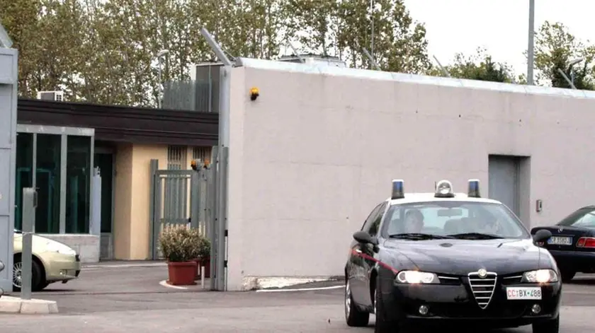 L'ingresso del Centro di identificazione ed espulsione di Gradisca d'Isonzo (Gorizia)..ANSA/ALBERTO LANCIA/