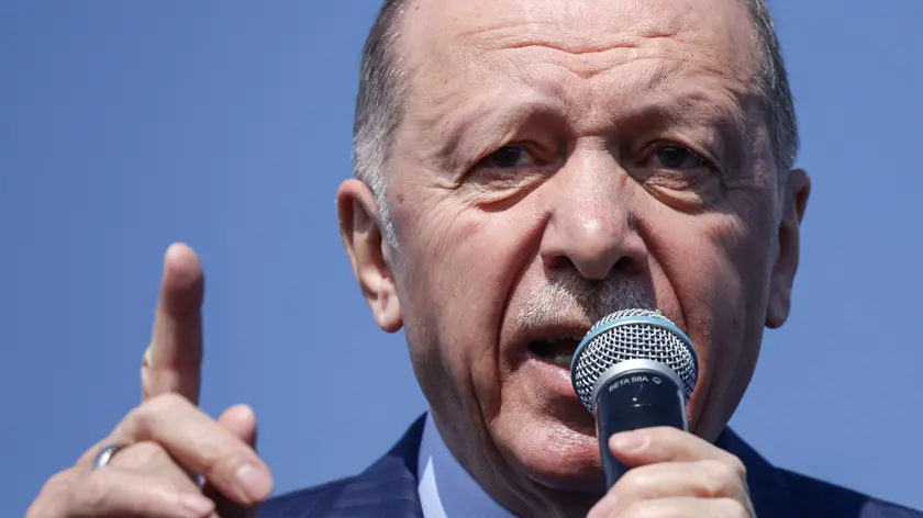 epaselect epa11241081 Turkish President Recep Tayyip Erdogan delivers a speech during the AK Party's election campaign rally in Istanbul, Turkey, 24 March 2024. The local elections in Turkey are scheduled for 31 March 2024. EPA/ERDEM SAHIN