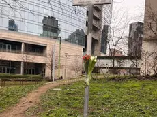 Navalny: Sensi, identificato chi lo onorava con i fiori a Milano