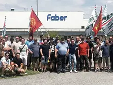 I dipendenti della Faber di Cividale hanno scioperato ieri per il mancato accordo relativo al premio di produzione