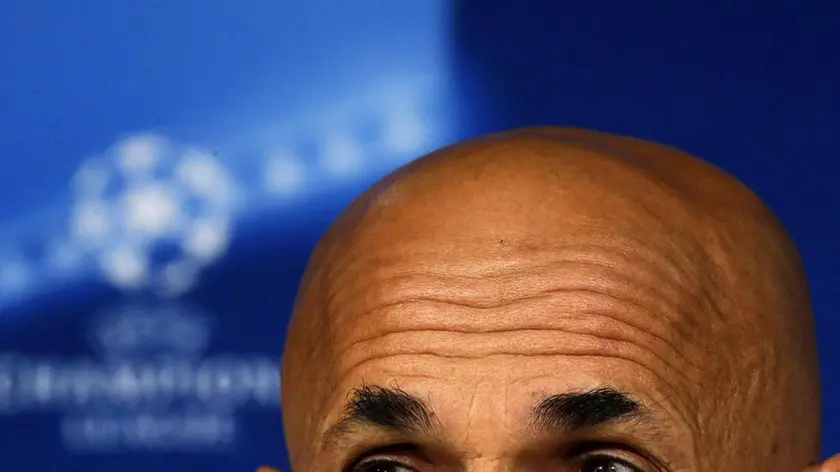 epa05199833 AS Roma's head coach Luciano Spalletti attends a press conference at Santiago Bernabeu stadium in Madrid, Spain, 07 March 2016. AS Roma will face Real Madrid in the UEFA Champions League round of 16, second leg soccer match on 08 March 2016. EPA/JAVIER LIZON