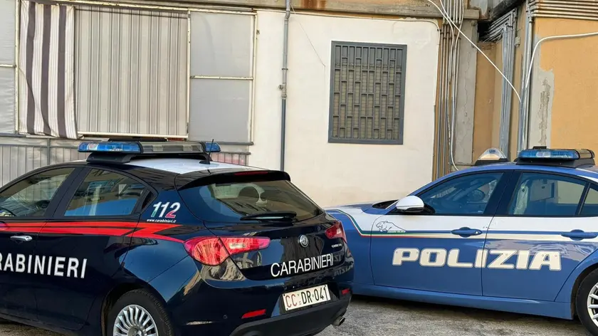 In corso da stamane a Siracusa un' operazione congiunta di polizia, carabinieri e guardia di finanza per la verifica degli allacci abusivi alla rete di distribuzione elettrica, 22 Febbraio 2024. ANSA/US
