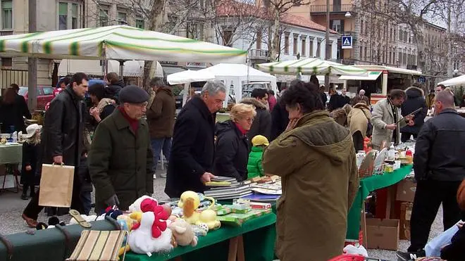 Bumbaca Gorizia Parco Rimembranza - Mercatino