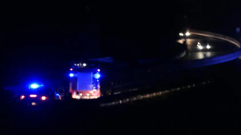 Motociclista trovato morto su Variante Aurelia a Viareggio, corpo a 500 metri dal mezzo