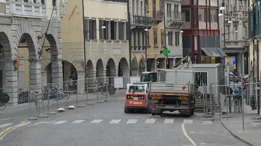 Udine 19 Giugno 2019. MercatoVecchio chiusa per lavori. © Foto Petrussi