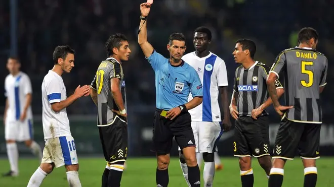 Liberec 29 Agosto 2013. Preliminare Europa League. Ritorno secondo turno. Slovan Liberec-Udinese. Cartellino rosso a Pereyra. Foto Petrussi