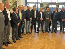 Foto di gruppo nella sede del Cafc per i rappresentanti dei sette enti gestori del servizio idrico (foto Petrussi)