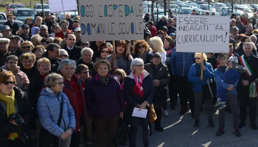 Gemona 13 Marzo 2016 protesta ospedale Foto Petrussi Turco Massimo