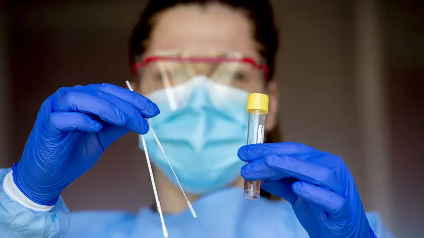 26/03/2020 Amsterdam. Test drive-thru presso la sede AMC dell'ospedale, per lo screening di controllo dell'epidemia da coronavirus. *** Local Caption *** 00952193