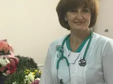 Olha con la sua divisa da dottoressa a Latisana
