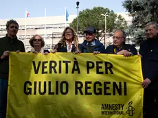 Paola and Claudio Regeni, Giulio's mother and father, at the Rome court for the new hearing of the trial against the four Egyptian 007 accused of torturing and killing their son, Giulio Regeni, Roma, 16 aprile 2024. ANSA/ANGELO CARCONI