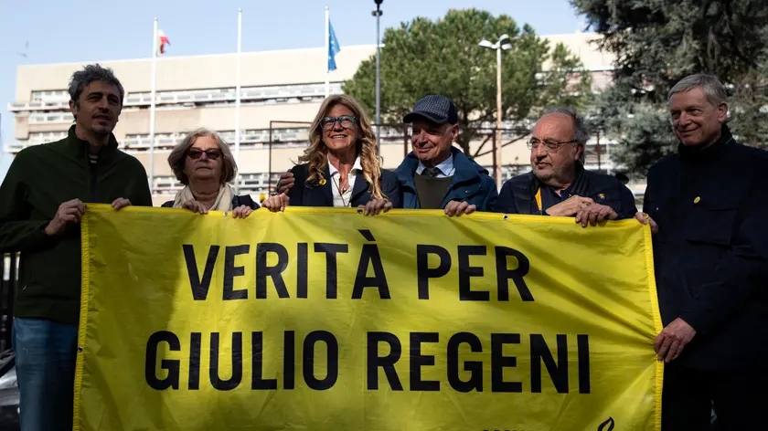 Paola and Claudio Regeni, Giulio's mother and father, at the Rome court for the new hearing of the trial against the four Egyptian 007 accused of torturing and killing their son, Giulio Regeni, Roma, 16 aprile 2024. ANSA/ANGELO CARCONI