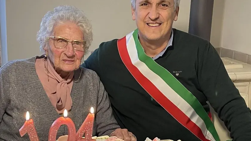 Maria D’Andrea con il sindaco Andrea Delle Vedove