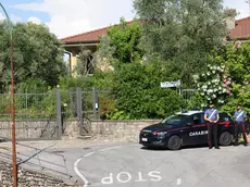 Carabinieri nei pressi della casa di Giacomo Bozzoli, a Soiano, condannato all’ergastolo per l’omicidio dello zio Mario Bozzoli, Brescia 2 luglio 2024. ANSA/FILIPPO VENEZIA