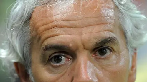 Italian coach of Parma, Roberto Donadoni, looks on during the Italian Serie A soccer match Parma FC vs AC Chievo at Ennio Tardini stadium in Parma, Italy, 25 August 2013. ANSA/PIER PAOLO FERRERI