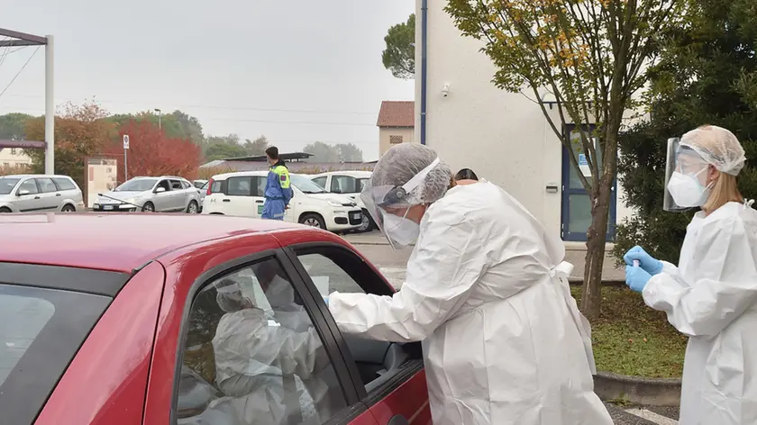 San Giorgio di Nogaro 24 Ottobre 2020. Tamponi in drivein. © Foto Petrussi