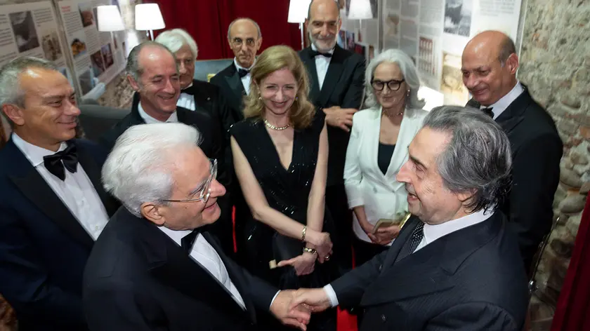 Il Presidente della Repubblica Sergio Mattarella e il mestro Riccardo Muti all'Arena di Verona in occasione della rappresentazione del concerto "La grande Opera italiana patrimonio dell'umanità" diretto dal Maestro Riccardo Muti, 07 giugno 2024. ANSA / Paolo Giandotti - Ufficio Stampa per la Stampa e la Comunicazione della Presidenza della Repubblica +++ ANSA PROVIDES ACCESS TO THIS HANDOUT PHOTO TO BE USED SOLELY TO ILLUSTRATE NEWS REPORTING OR COMMENTARY ON THE FACTS OR EVENTS DEPICTED IN THIS IMAGE; NO ARCHIVING; NO LICENSING +++ /// A handout picture, provided by Quirinal Press Office, shows Italian President, Sergio Mattarella (L), and Master, Riccardo Muti, at the Arena of Verona on the occasion of the gala of Italian opera Unesco World Heritage, directed by Master, Riccardo Muti, Verona, Italy, 07 June 2024. NPK ANSA / Paolo Giandotti - Quirinal Press Office handout +++ ANSA PROVIDES ACCESS TO THIS HANDOUT PHOTO TO BE USED SOLELY TO ILLUSTRATE NEWS REPORTING OR COMMENTARY ON THE FACTS OR EVENTS DEPICTED IN THIS IMAGE; NO ARCHIVING; NO LICENSING +++