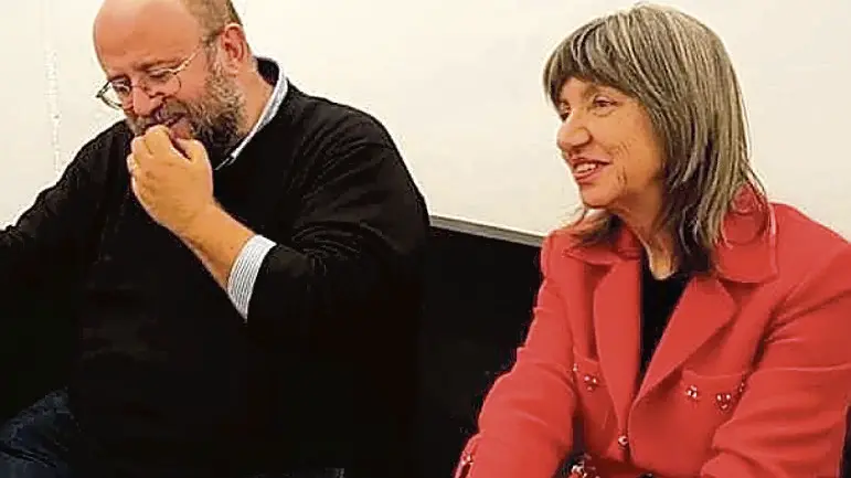 Nicoletta Leone, 63 anni, con lo studioso friulano Angelo Floramo