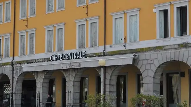 Codroipo. Caffe' Centrale. Telefoto copyright Petrussi Foto Press