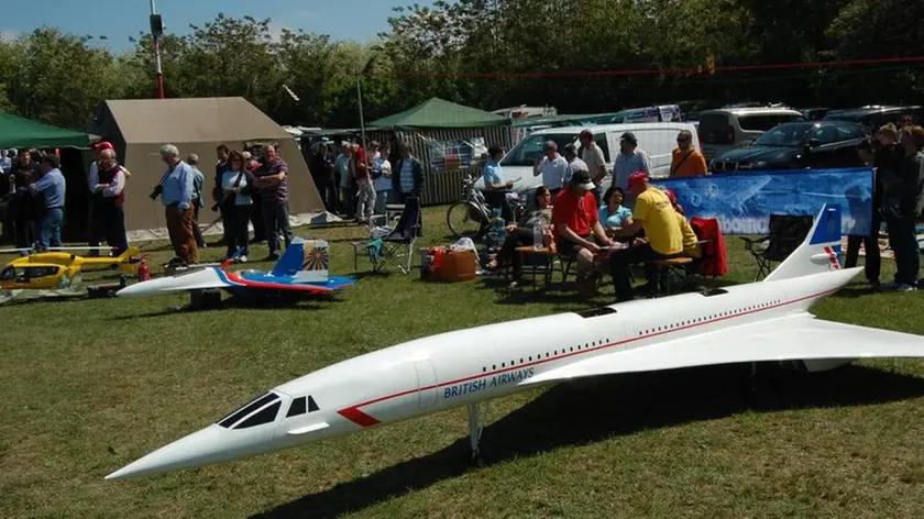 Bumbaca Gorizia 01_05_2011 Villesse raduno aeromodelli - Fotografia di Pierluigi Bumbaca